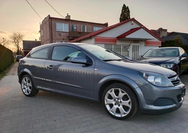 Opel Astra cena 9900 przebieg: 220000, rok produkcji 2005 z Konin małe 154